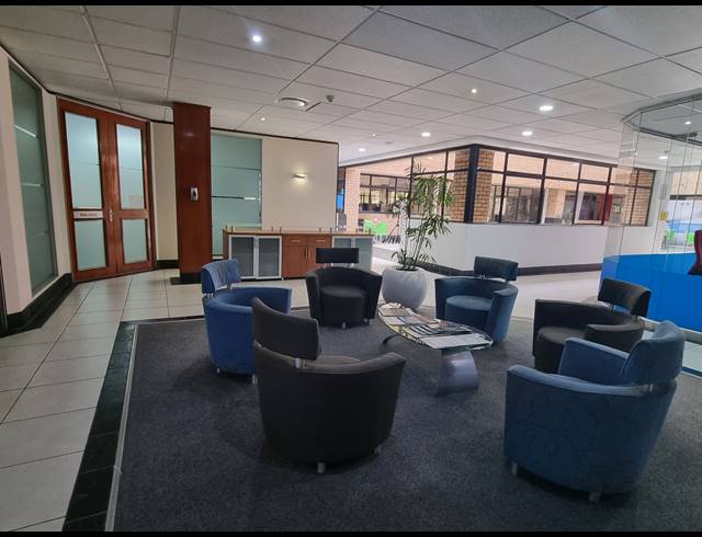 1,832M² OFFICE FOR SALE IN WOODMEAD